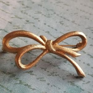 Vintage bow brooch gold tone Pin ribbon